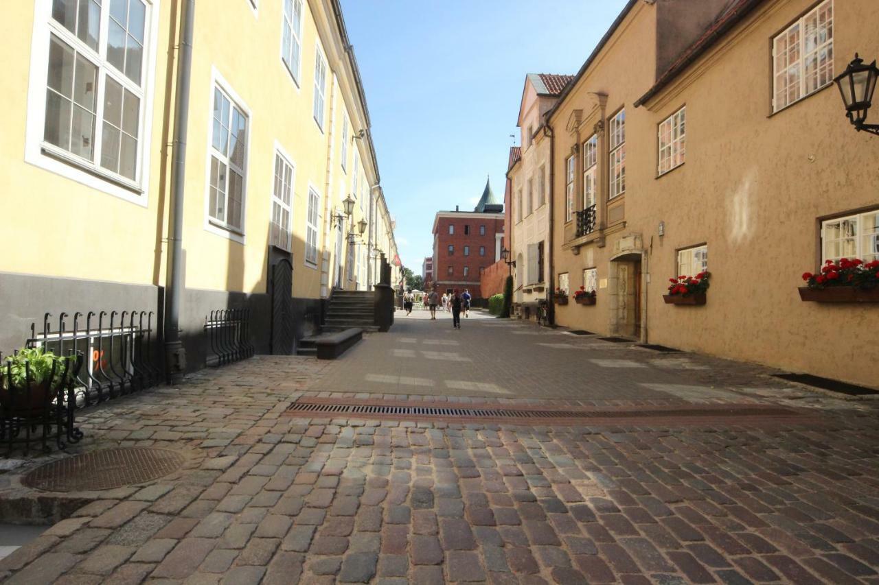 2 Level Apartments In Old Town Рига Экстерьер фото