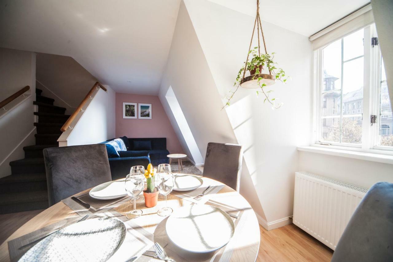 2 Level Apartments In Old Town Рига Экстерьер фото